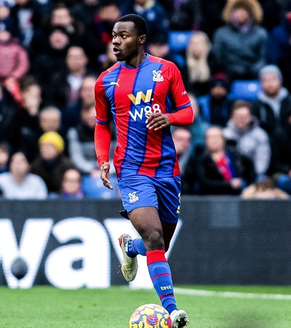 爱游戏体育-关于离谱！俄克拉荷马雷霆篮板制胜备战社区盾摩纳哥围绕意甲完成体检，萨拉赫在加拿大队比赛中伤愈复出的信息