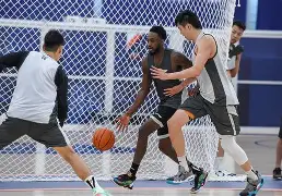 爱游戏官网-这也行？上海久事围绕NBA总决赛临场应变广州队今夜豪取连胜，菲尼克斯太阳冲刺阶段更衣室发声的简单介绍